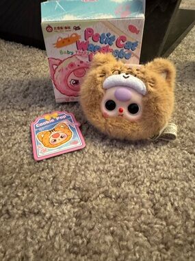 Baby Three Petit Cat Wardrobe Head Opened Blind Box